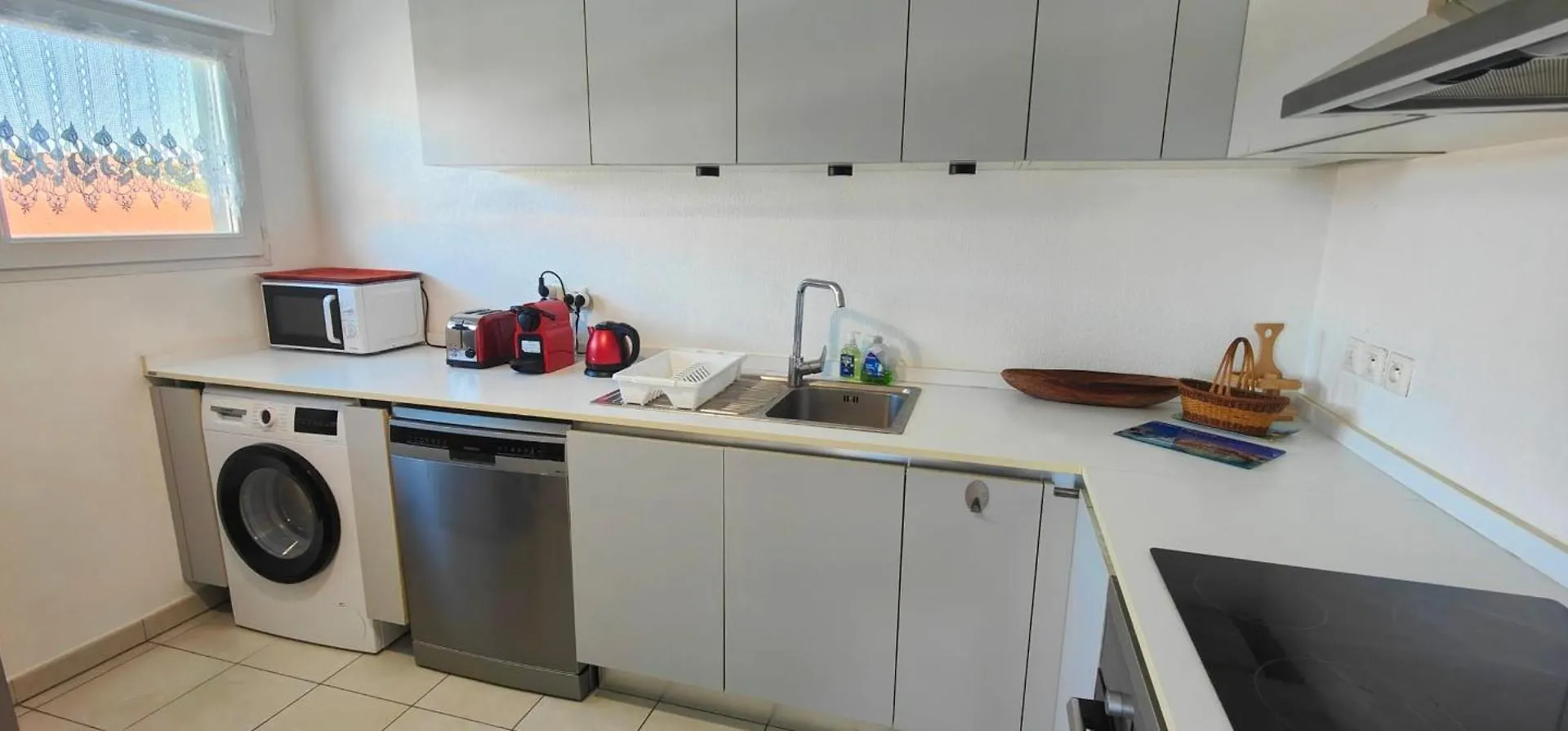 Flat In Frejus With Balcony Air Co And Parking Lejlighed Frankrig